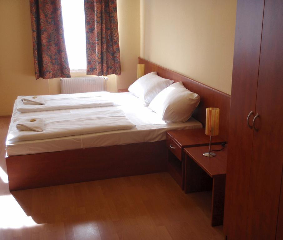 Hotel In Hernals Vienna Esterno foto